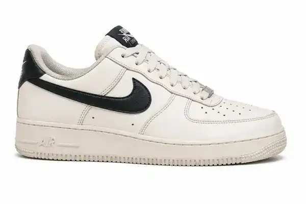 Shoe after professional restoration